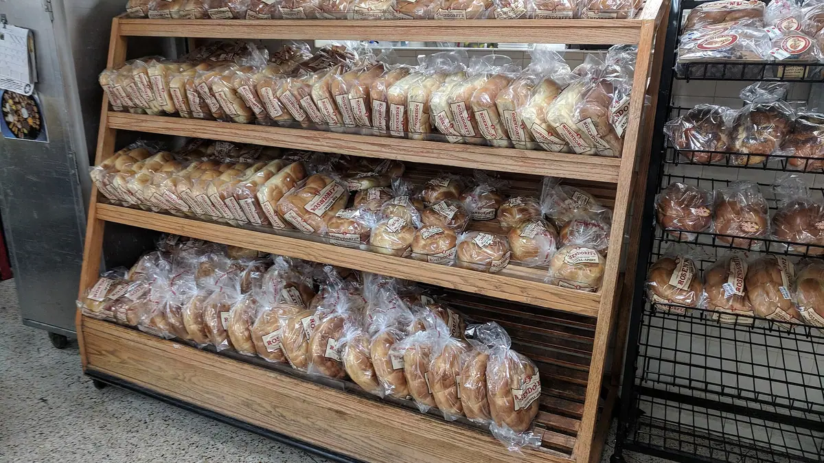 Tin Pot Pasty Co – bakery in Glastonbury town centre